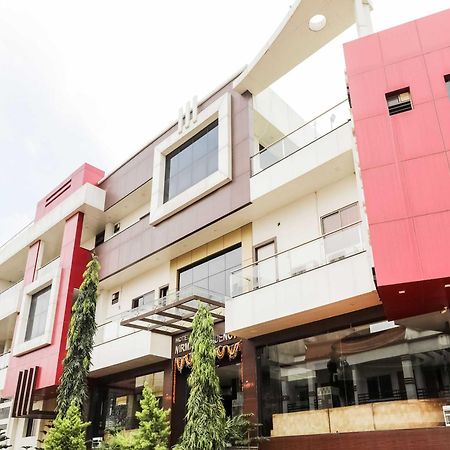 Super Townhouse Lalghati Near Airport 博帕尔 外观 照片