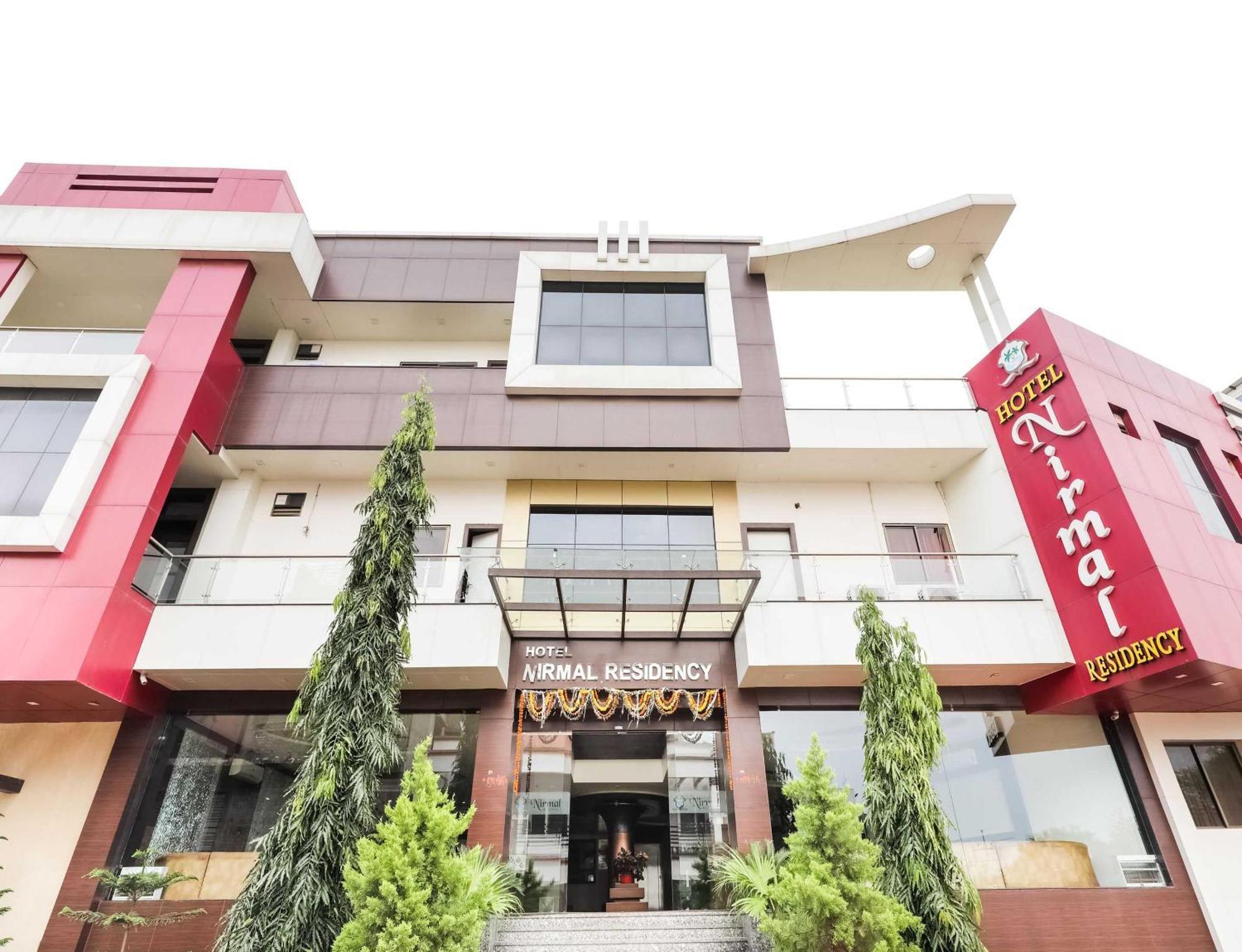 Super Townhouse Lalghati Near Airport 博帕尔 外观 照片
