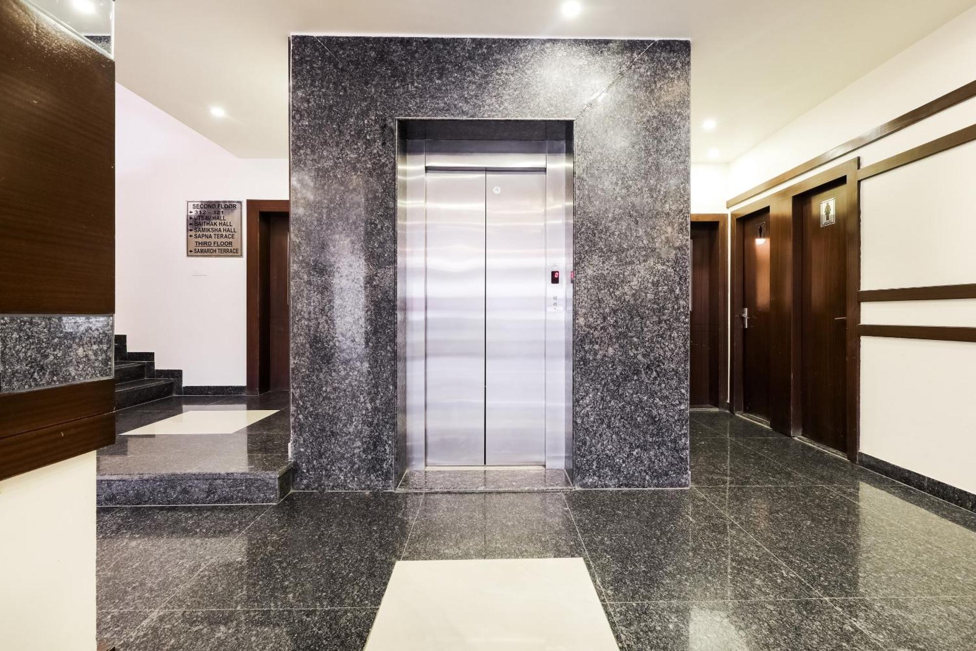 Super Townhouse Lalghati Near Airport 博帕尔 外观 照片