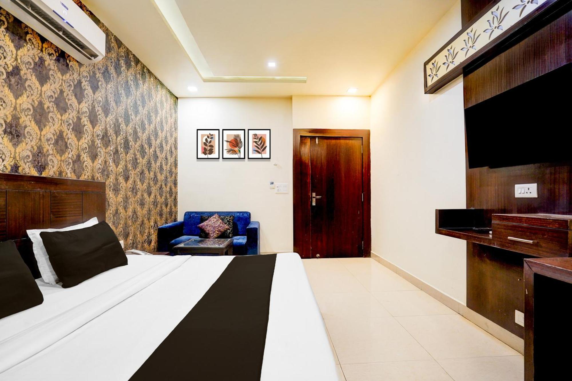 Super Townhouse Lalghati Near Airport 博帕尔 外观 照片