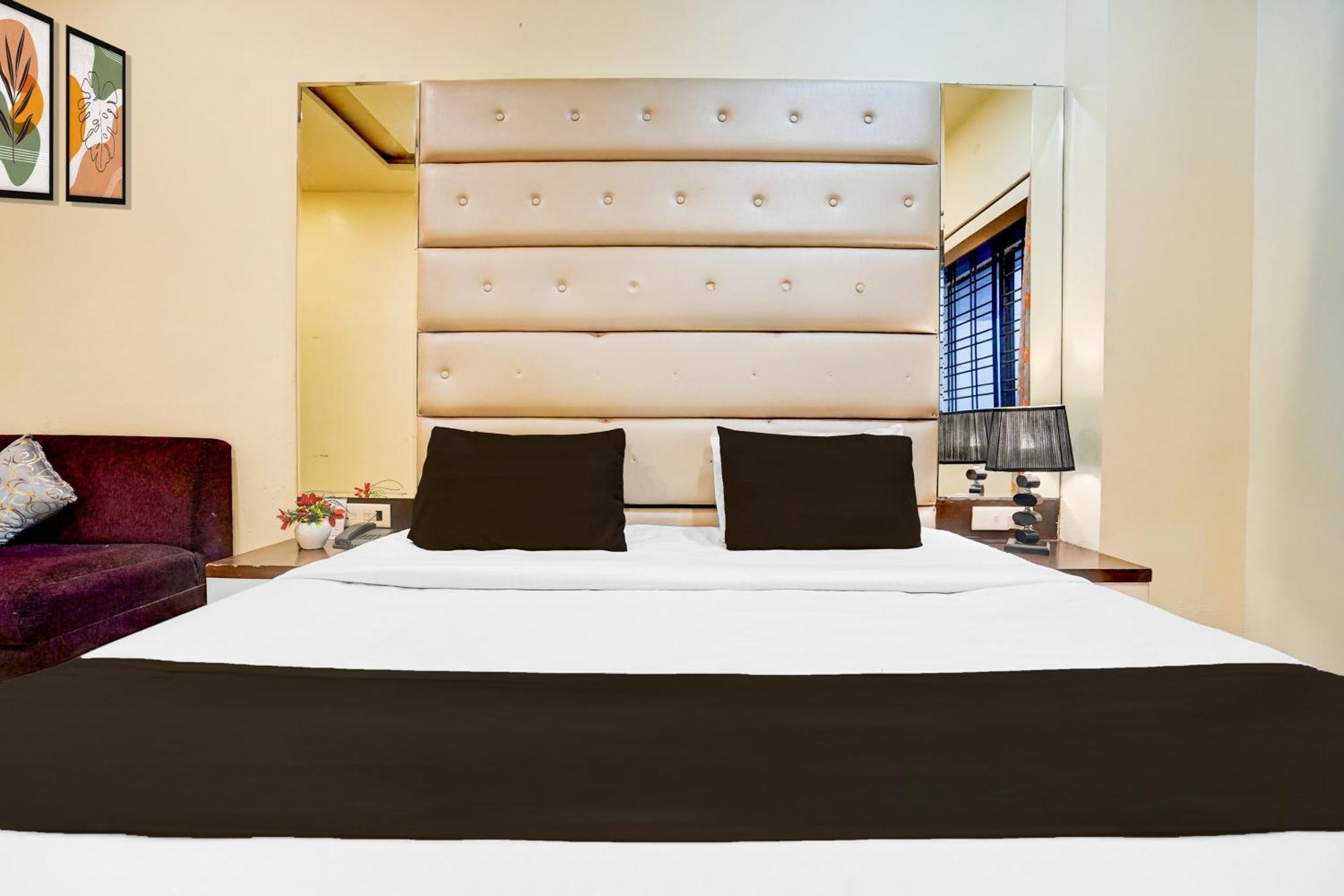 Super Townhouse Lalghati Near Airport 博帕尔 外观 照片