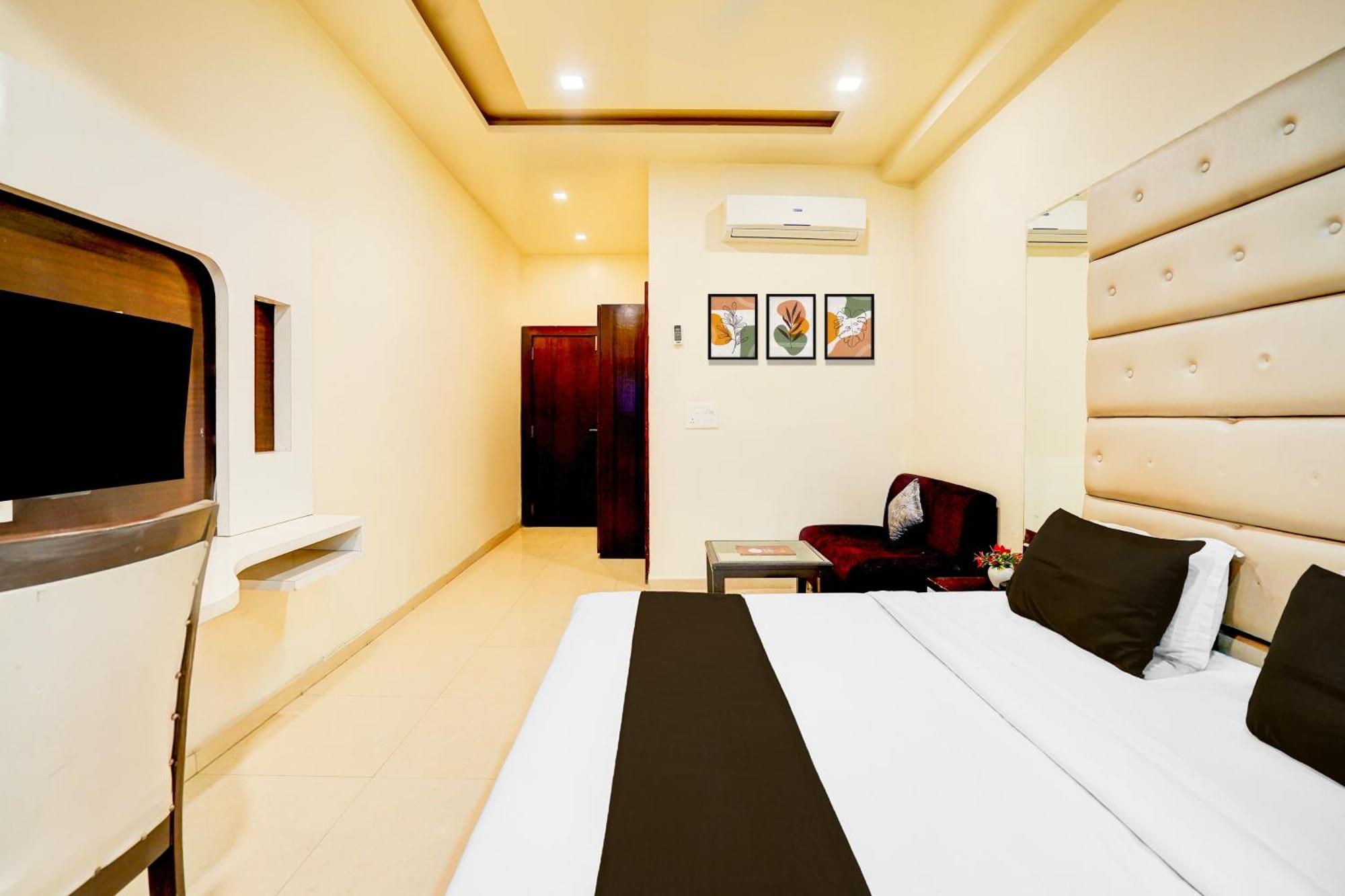 Super Townhouse Lalghati Near Airport 博帕尔 外观 照片