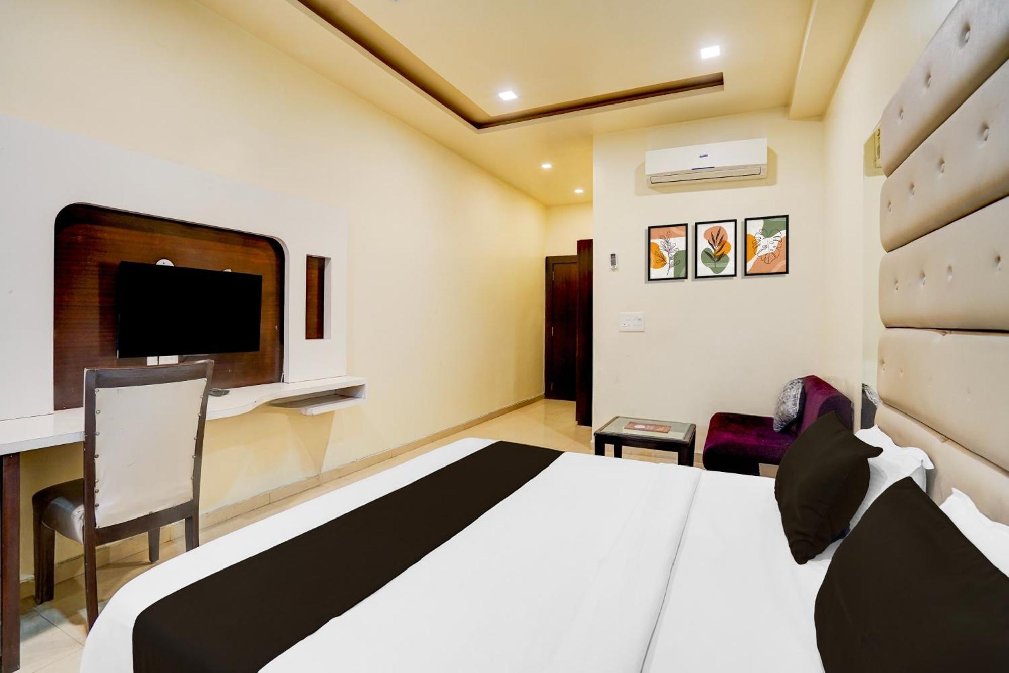 Super Townhouse Lalghati Near Airport 博帕尔 外观 照片