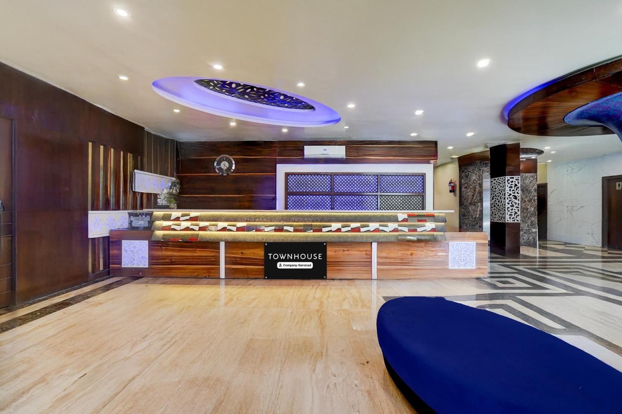 Super Townhouse Lalghati Near Airport 博帕尔 外观 照片