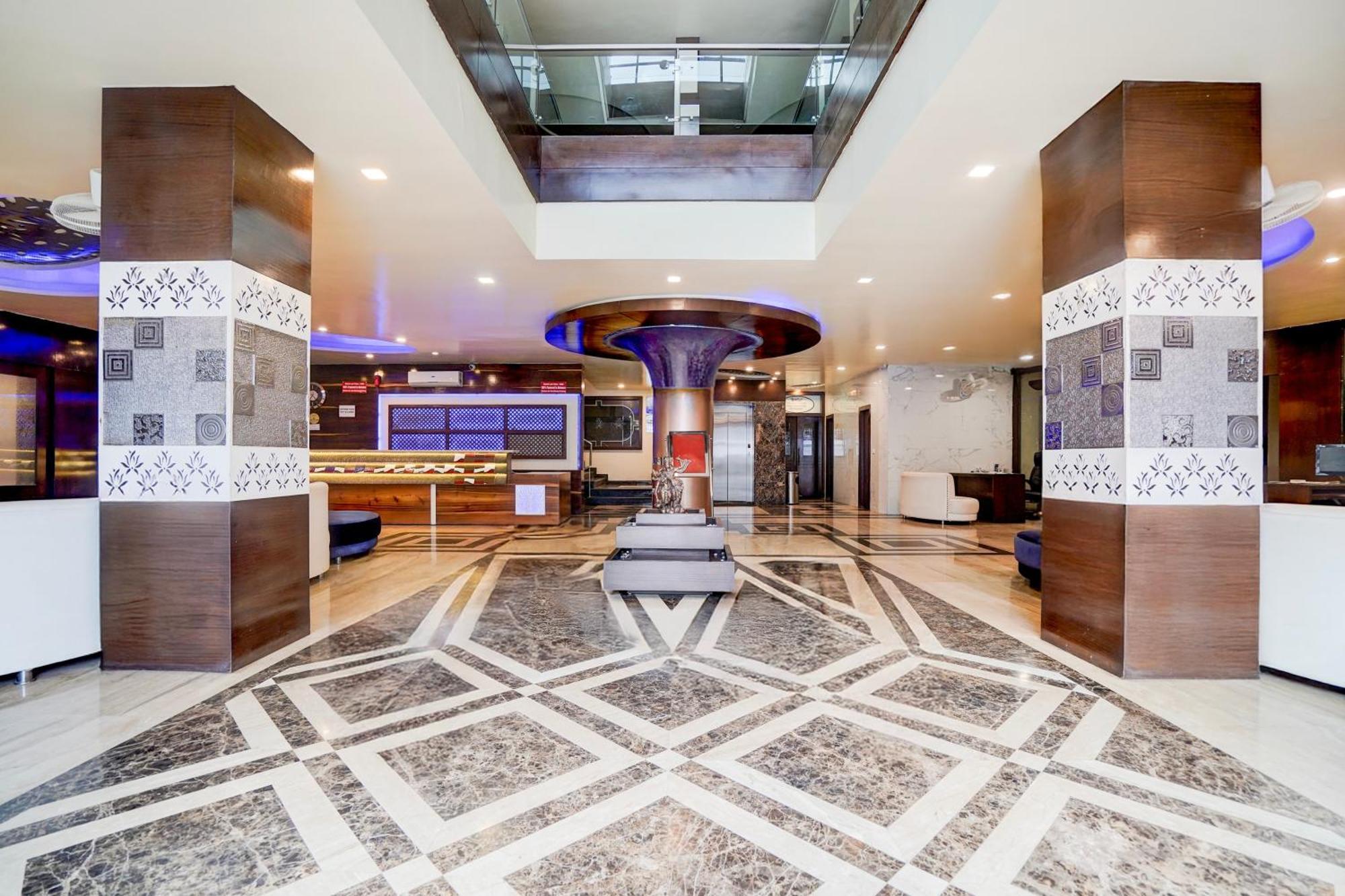 Super Townhouse Lalghati Near Airport 博帕尔 外观 照片