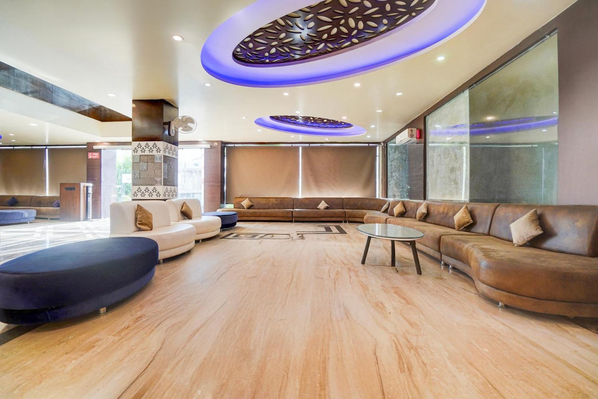 Super Townhouse Lalghati Near Airport 博帕尔 外观 照片